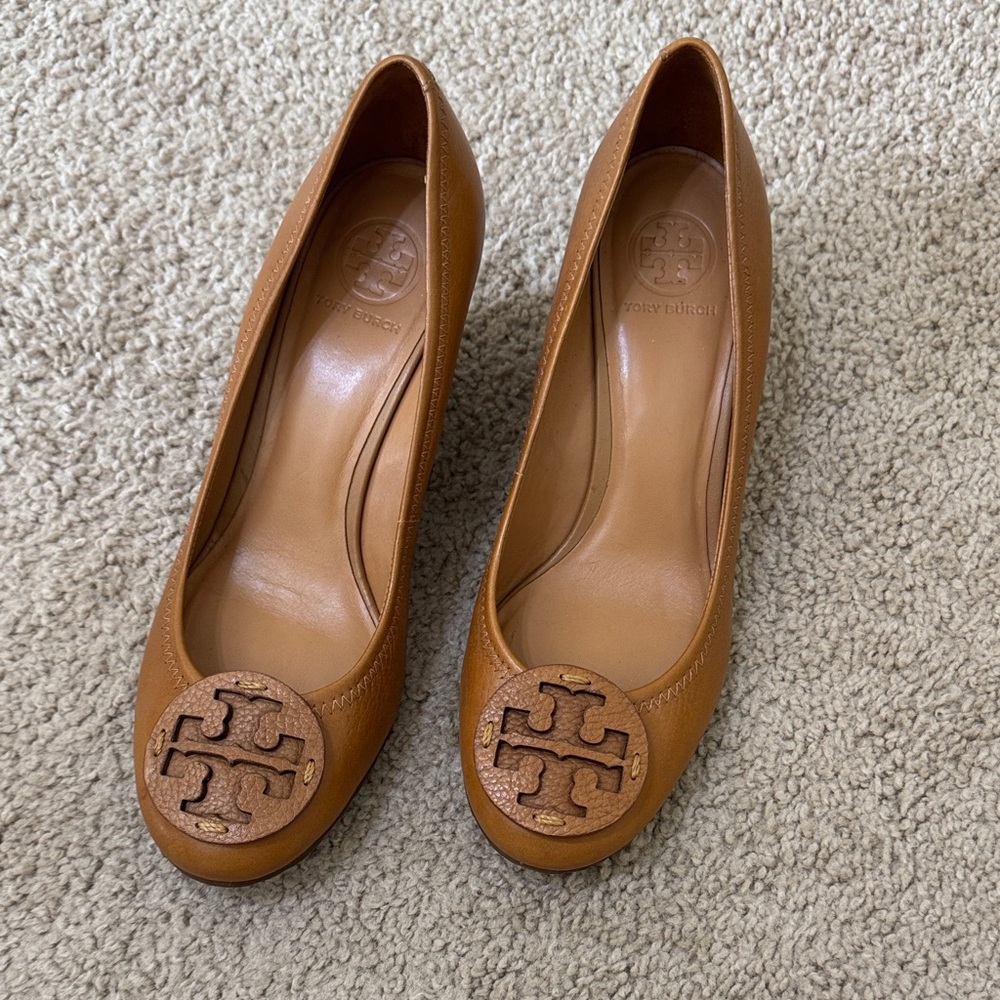 Tory Burch Brown Leather Wedge Heels with Logo Accent